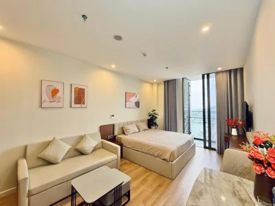 One-Bedroom Apartment with Balcony and Water View — Căn Hộ ICON40 Hạ Long Near Beach